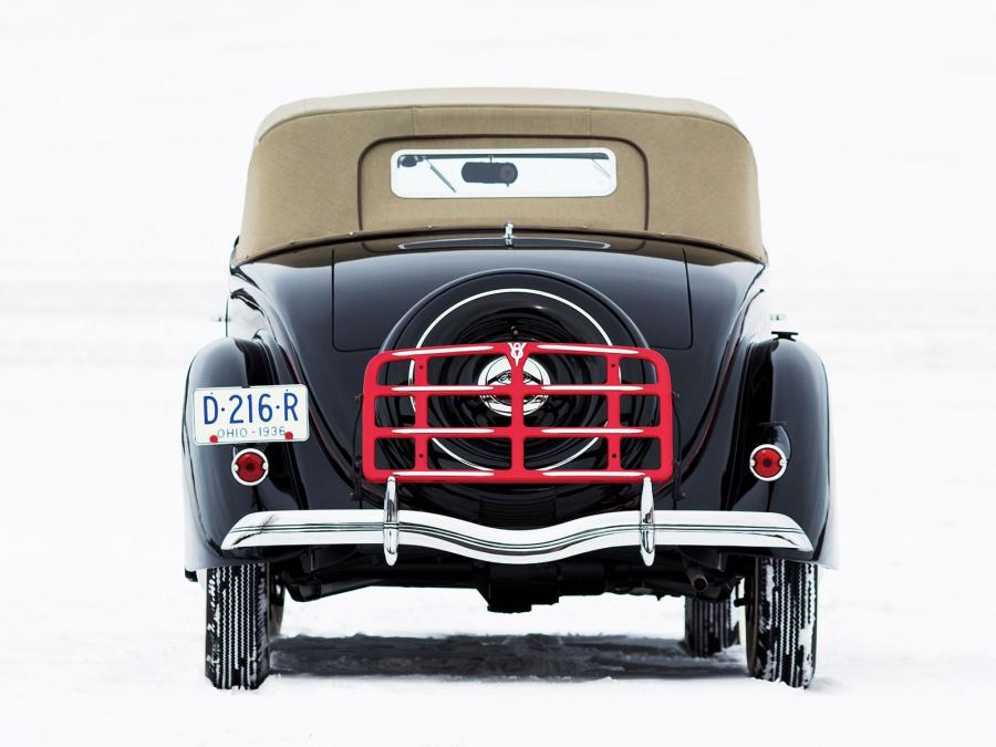  Ford V8 Deluxe Convertible Coupe 1936 года  (фото 15 из 18)